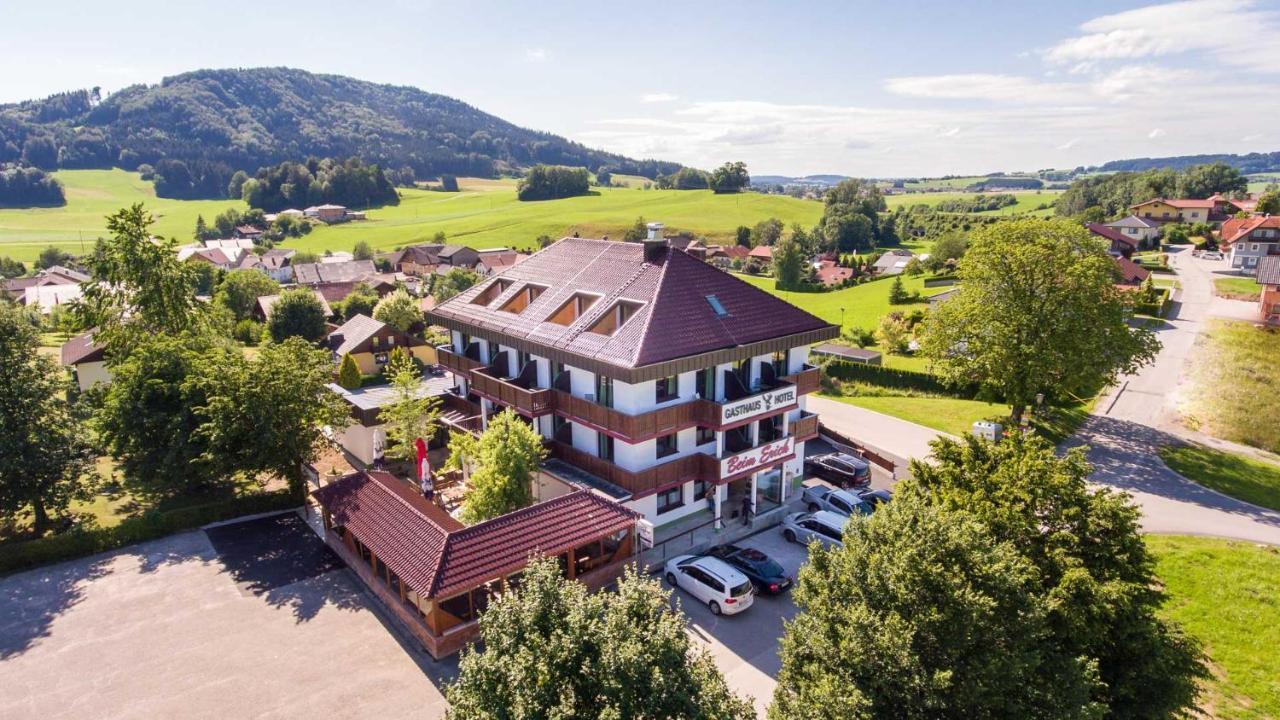 Gasthaus Hotel Beim Erich Oberhofen am Irrsee Dış mekan fotoğraf