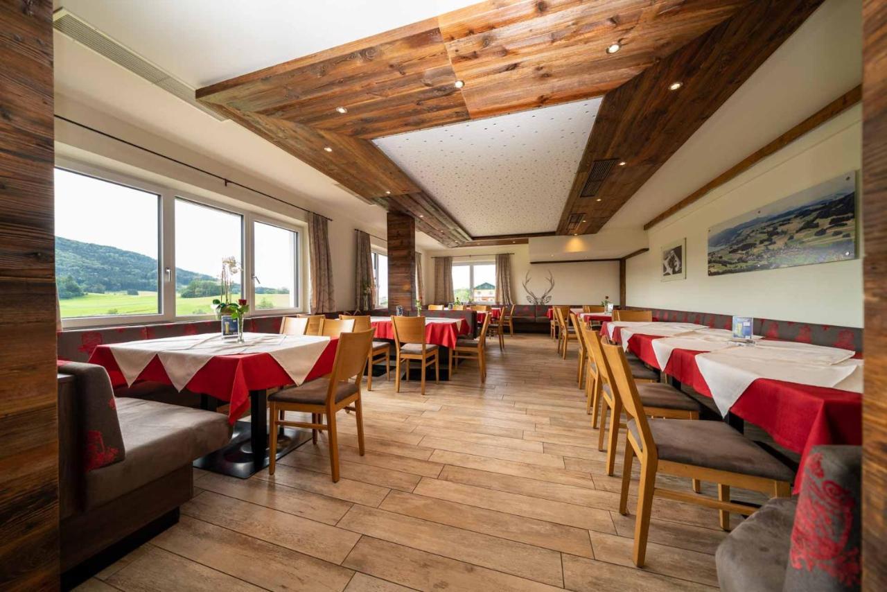 Gasthaus Hotel Beim Erich Oberhofen am Irrsee Dış mekan fotoğraf